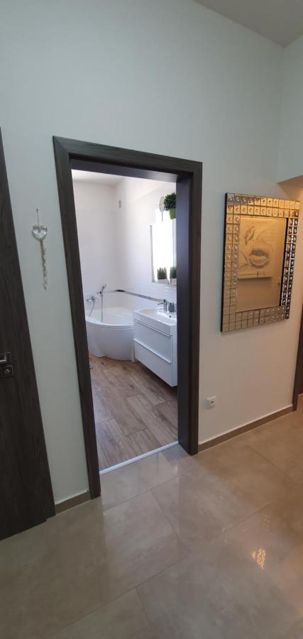 Apartment Wellness Emporio Lostice