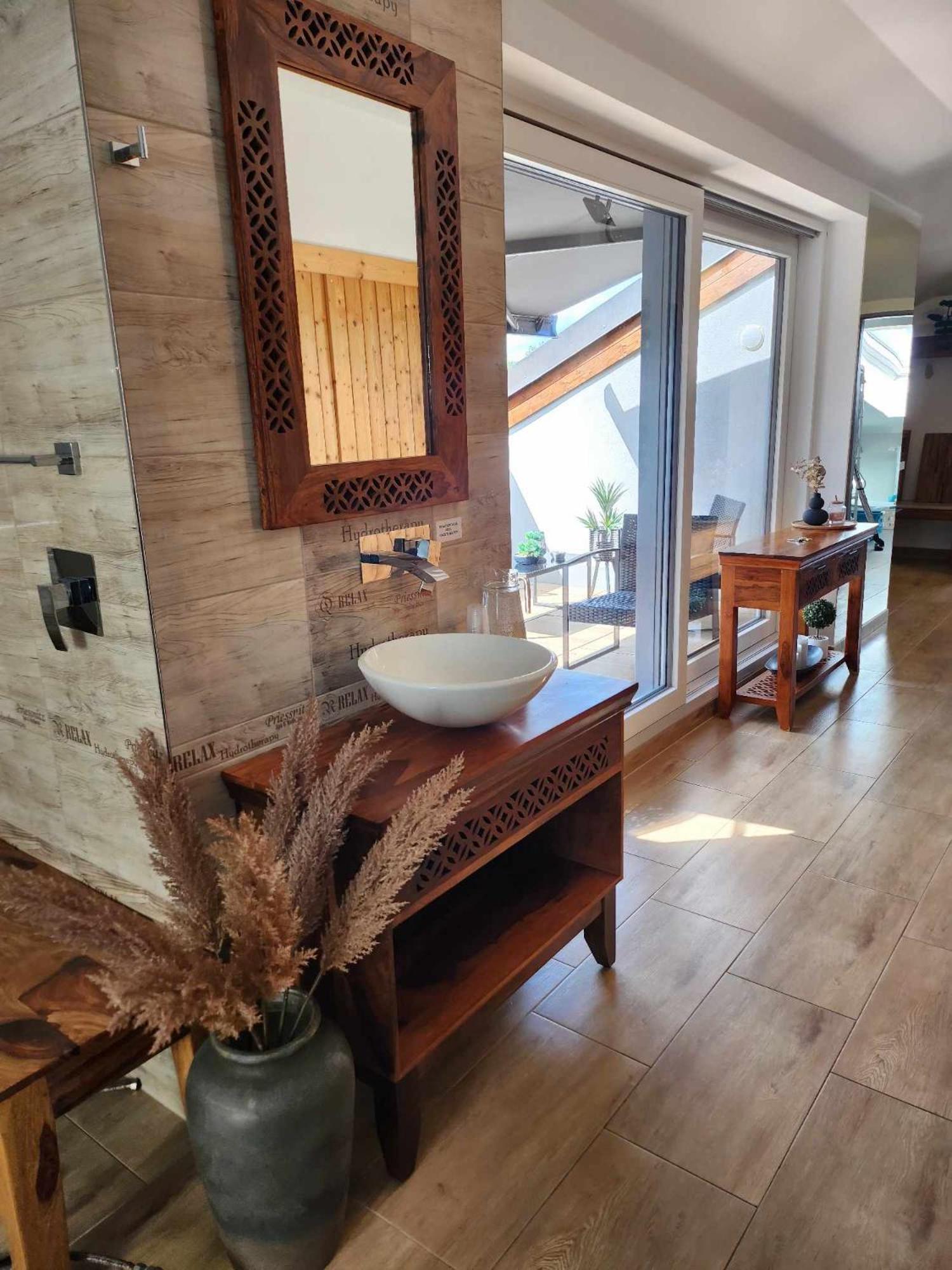 Wellness Emporio Apartment Lostice