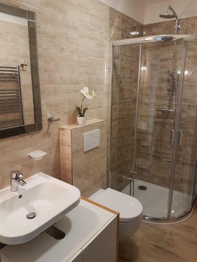 Wellness Emporio Apartment Lostice